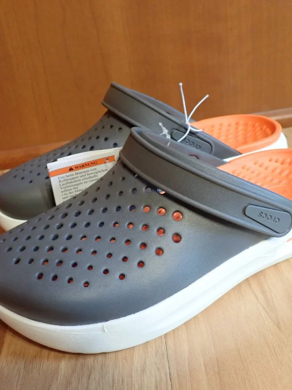 CROCS Men’s InMotion LiteRide Gray and Orange Clog Sandals Size 7 Milos Tanasic | Pre- and post-workout comfort? Check  main image 2